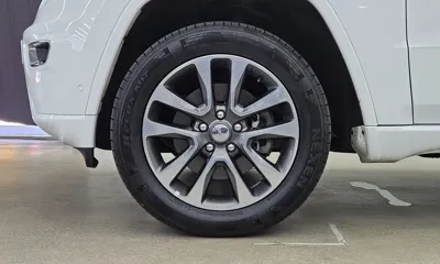 Jeep Cherokee 2018, 237938 км, за 12000000 KRW - фото 5