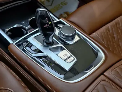 BMW 7 Series 2021, 130000 км, за 385000 CNY - фото 17