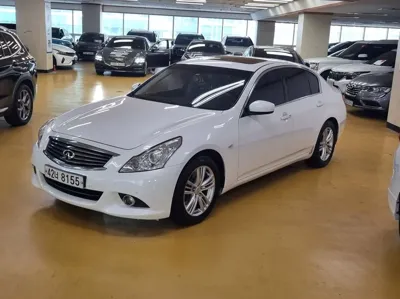 Infiniti G · 2011 год