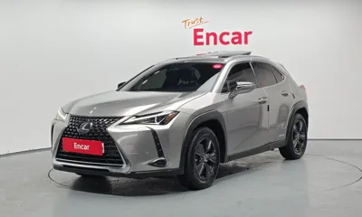 Lexus UX · 2021 год