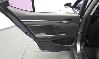 Hyundai Avante 2018, 61358 км, за 10800000 KRW - фото 24