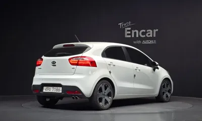 Kia Pride 2014, 104136 км, за 4700000 KRW