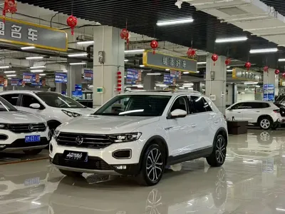 Volkswagen T-Roc · 2022 год