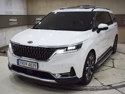 Kia Canival · 2021 год