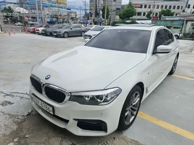 BMW 5-Series · 2018 год