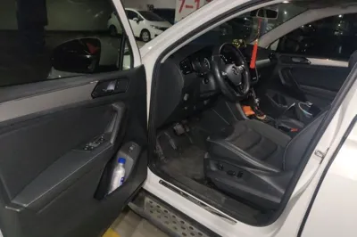 Volkswagen Tiguan L 2019, 65000 км, за 80767.54 CNY - фото 16