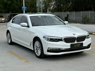 BMW 5 Series 2018, 150000 км, за 126800 CNY