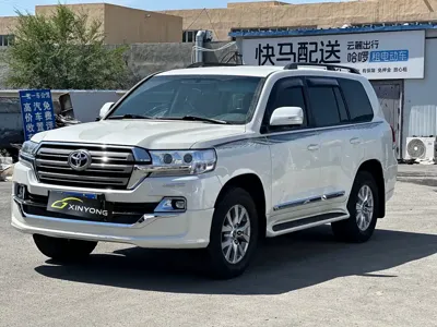 Toyota Land Cruiser 2019, 90000 км, за 459799 CNY