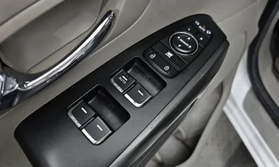 Kia Canival 2018, 172741 км, за 9300000 KRW - фото 12