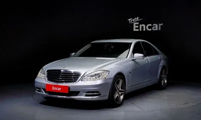 Mercedes-Benz S-Class · 2012 год