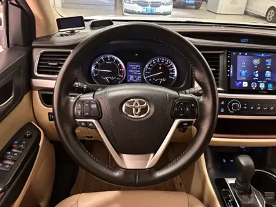 Toyota Highlander 2016, 71000 км, за 108000 CNY - фото 15