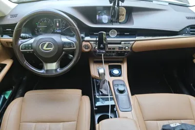 Lexus ES 2015, 130600 км, за 98026.73 CNY - фото 6