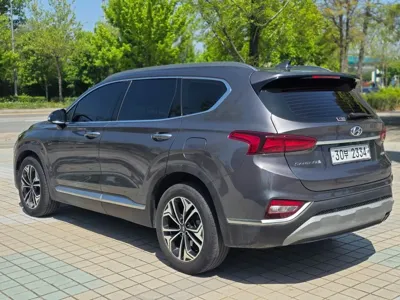 Hyundai Santafe 2019, 122266 км, за 17800000 KRW