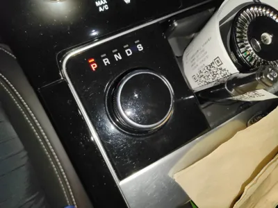 Land Rover Range Rover Velar 2018, 169000 км, за 165299.42 CNY - фото 15
