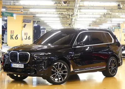 BMW X7 · 2025 год