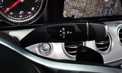 Mercedes-Benz E-Class 2019, 97077 км, за 20500000 KRW - фото 9