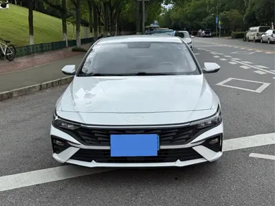 Hyundai Elantra 2024, 30000 км, за 51800 CNY - фото 2