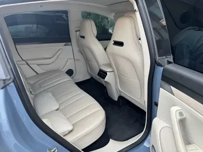 智界 Zhijie R7 2025, 15000 км, за 190799 CNY