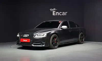 Audi S8 · 2015 год
