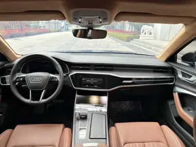 Audi A6L 2024, 32000 км, за 275000 CNY