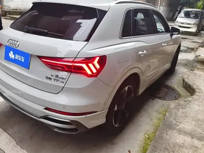 Audi Q3 2023, 29500 км, за 174000 CNY