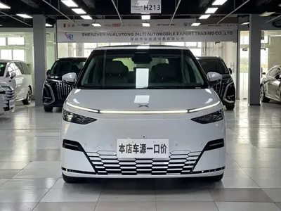 Xpeng X9 2025, 19000 км, за 265800 CNY