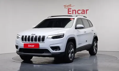 Jeep Cherokee · 2021 год