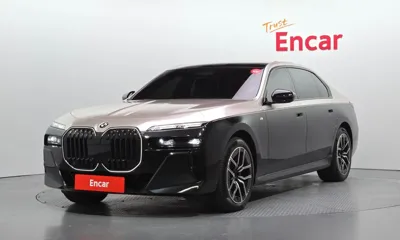 BMW 7-Series · 2023 год