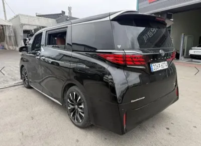 Toyota Alphard 2024, 39017 км, за 88900000 KRW