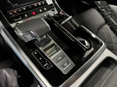 Audi Q8 2026, 15 км, за 123000000 KRW - фото 12