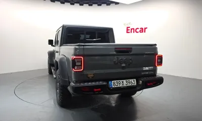 Jeep Gladiator 2022, 10663 км, за 999990000 KRW