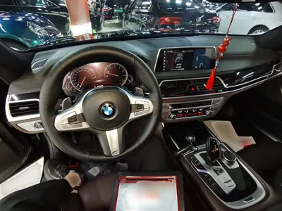 BMW 7 Series 2018, 166400 км, за 170799 CNY - фото 10