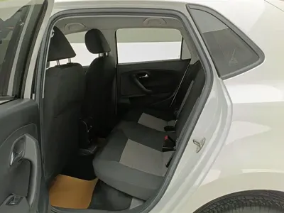 Volkswagen Polo 2017, 73900 км, за 25800 CNY - фото 11