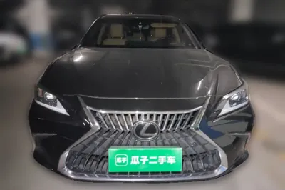 Lexus ES 2023, 25700 км, за 198258.06 CNY