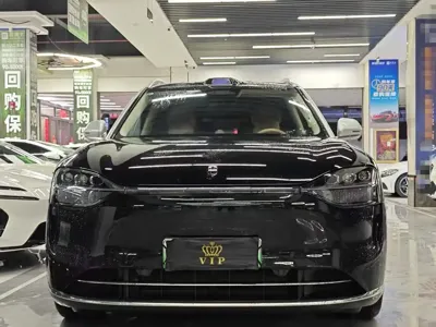 AITO 问界 AITO M9 2025, 21000 км, за 413800 CNY