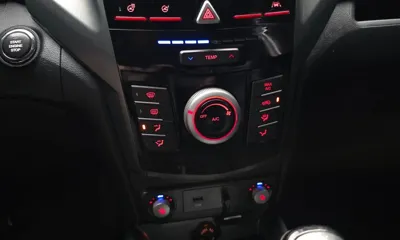 KG_Mobility_Ssangyong TIBOLI 2018, 148164 км, за 8000000 KRW - фото 17