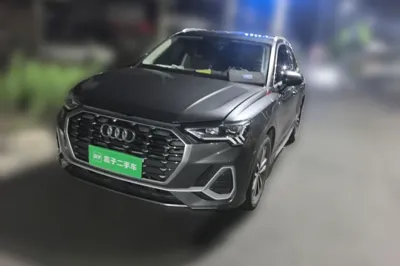 Audi Q3 · 2021 год