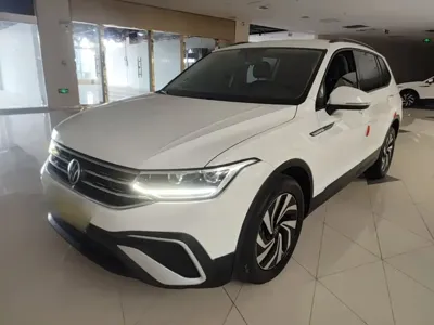 Volkswagen Tiguan L 2022, 81500 км, за 89900 CNY
