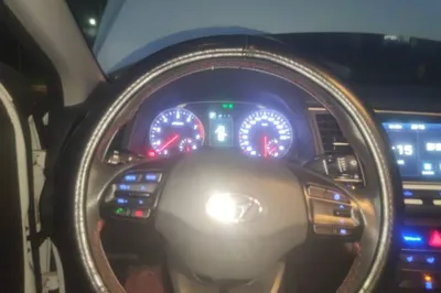 Hyundai Elantra (6th Generation 2018, 55300 км, за 40651.86 CNY - фото 11