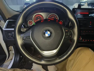 BMW 3 Series 2019, 55800 км, за 99939.65 CNY - фото 7