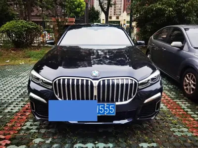 BMW 7 Series 2021, 61000 км, за 335300 CNY - фото 2