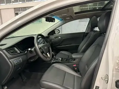 Hyundai Mistra 2014, 150000 км, за 25800 CNY