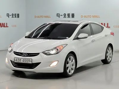 Hyundai Avante · 2012 год