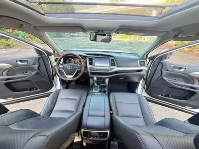 Toyota Highlander 2019, 150000 км, за 113800 CNY - фото 4