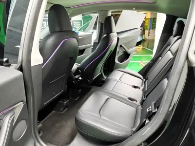 Tesla Model Y 2023, 50000 км, за 169899 CNY - фото 13