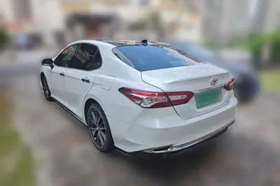 Toyota Camry 2023, 35200 км, за 135722.02 CNY
