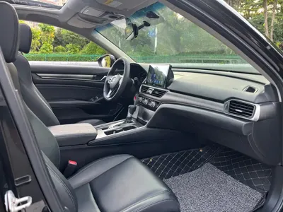 Honda Accord 2019, 70000 км, за 73800 CNY - фото 9