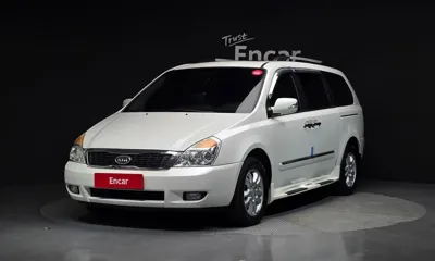 Kia Canival · 2012 год
