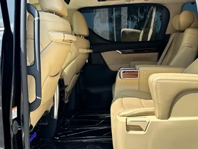 Toyota Alphard 2017, 131000 км, за 327000 CNY - фото 8