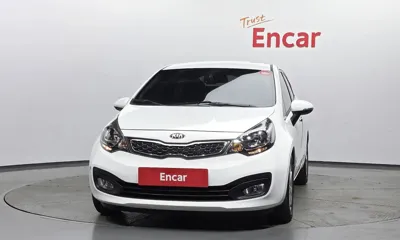 Kia Pride 2014, 177292 км, за 3900000 KRW